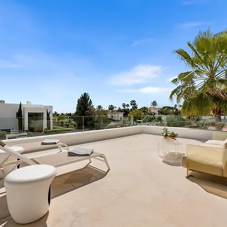 Aurora - Marbella - Contemporary In New Golden Mile Villa
