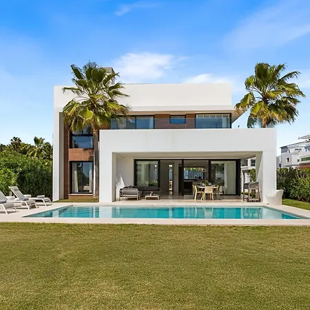 Aurora - Marbella - Contemporary In New Golden Mile Villa Estepona