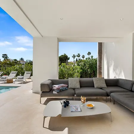 Aurora - Marbella - Contemporary In New Golden Mile Villa
