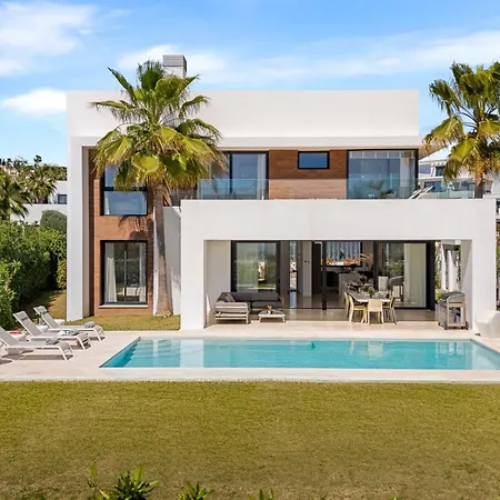 Villa Aurora - Marbella - Contemporary In New Golden Mile