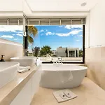 Aurora - Marbella - Contemporary In New Golden Mile Villa