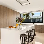 Aurora - Marbella - Contemporary In New Golden Mile Villa *