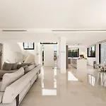 Aurora - Marbella - Contemporary In New Golden Mile *