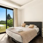 Aurora - Marbella - Contemporary In New Golden Mile Villa *