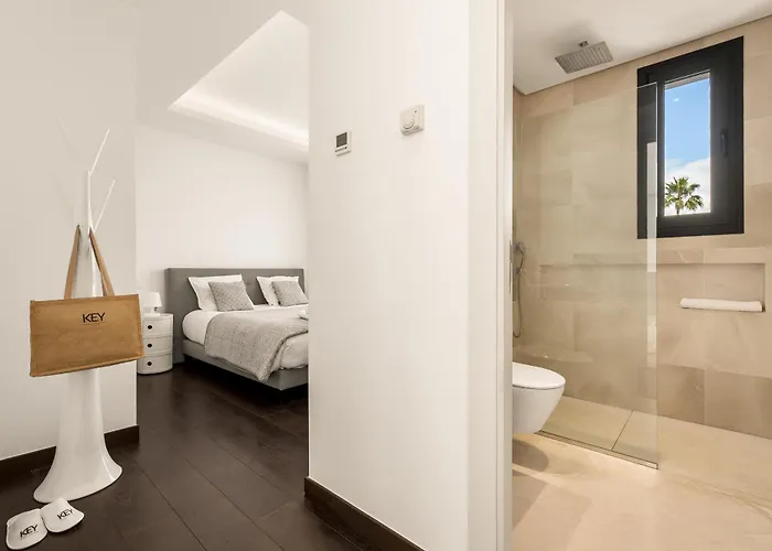 Aurora - Marbella - Contemporary In New Golden Mile Estepona