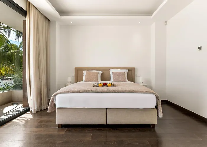 Aurora - Marbella - Contemporary In New Golden Mile *