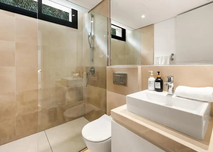 Villa Aurora - Marbella - Contemporary In New Golden Mile Estepona