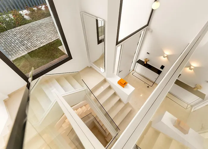 Aurora - Marbella - Contemporary In New Golden Mile Villa Estepona