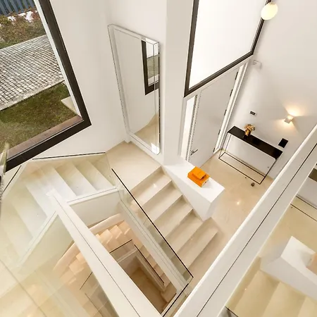 Aurora - Marbella - Contemporary In New Golden Mile Villa Estepona