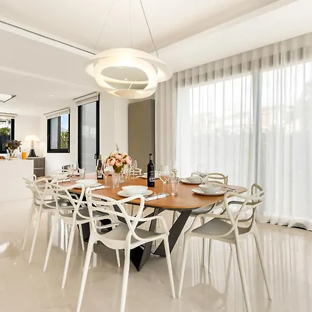 Vila Aurora - Marbella - Contemporary In New Golden Mile *