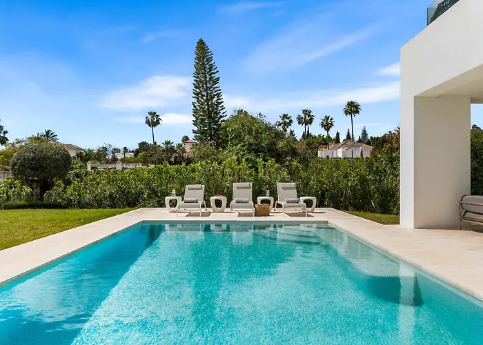 Aurora - Marbella - Contemporary In New Golden Mile Estepona