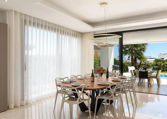 Aurora - Marbella - Contemporary In New Golden Mile Estepona